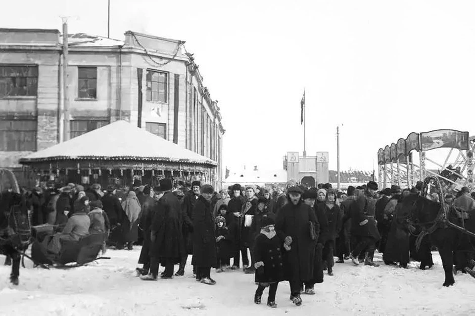 В этой гостинице (слева) еще Маяковский писал любовные телеграммы Лиле Брик Фото: предоставлено Музеем истории Екатеринбурга