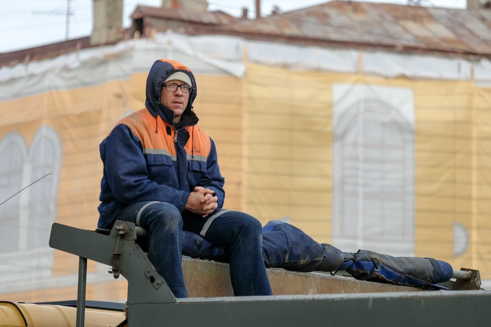 Сварщики и токари все еще востребованные профессии в Петербурге.
