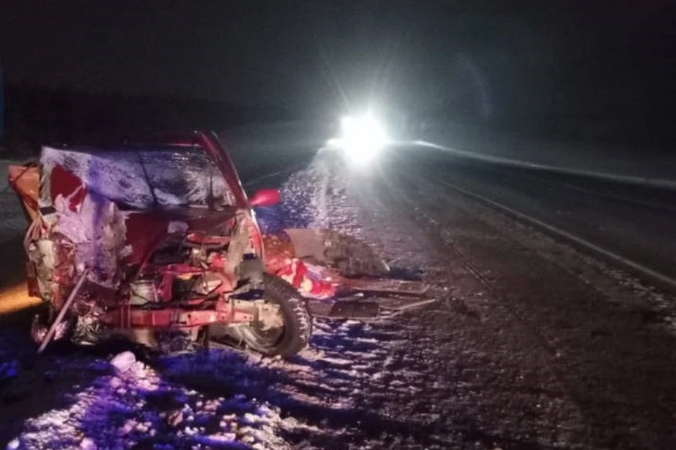 Машины раскидало в разные стороны, а одна из них и вовсе превратилась в груду искореженного металла. Фото: ГИБДД Татарстана