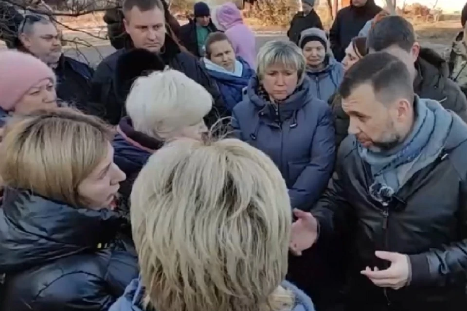 Денис Пушилин пообщался с жильцами аварийного дома в Макеевке. Фото: ТГ/Пушилин