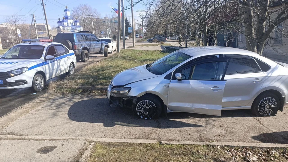 Мужчина повредил свою машину. ФОТО: Администрация Скадовского округа.