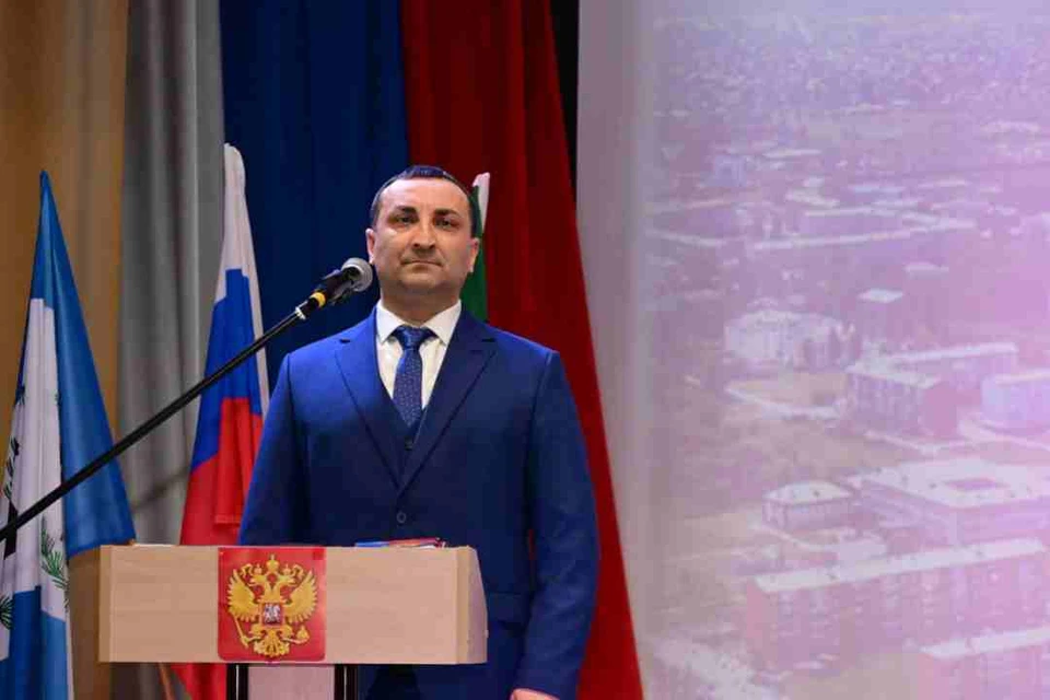 Глава Тайшета Руслан Леоненко официально вступил в должность. Фото: администрация Тайшета.