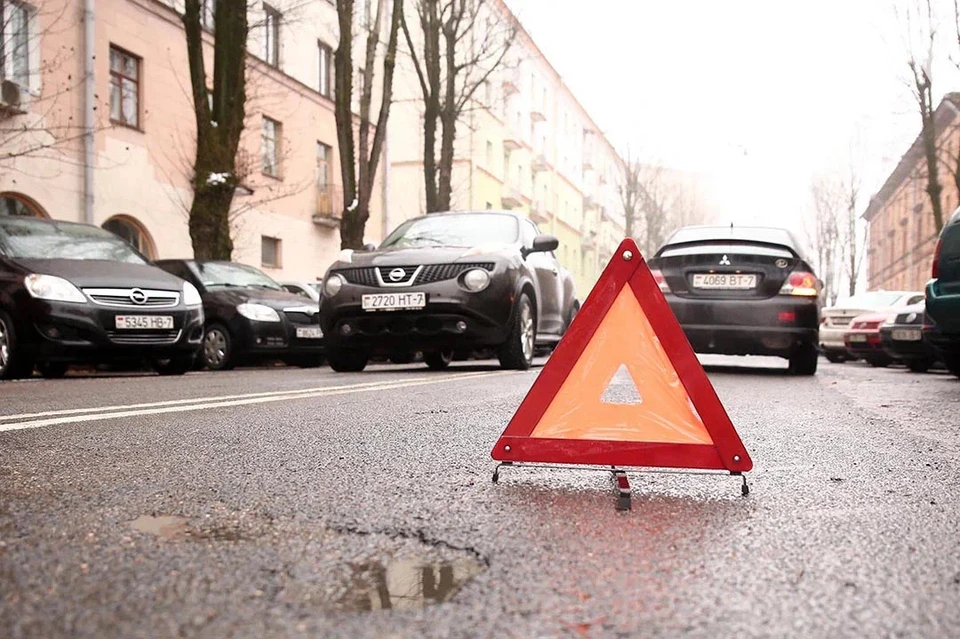 Мужчина-пешеход погиб в результате двойного наезда автомобилей в Сморгонском районе. Снимок носит иллюстративный характер.