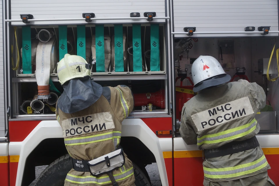 В действительности пожар произошел на складе с макулатурой