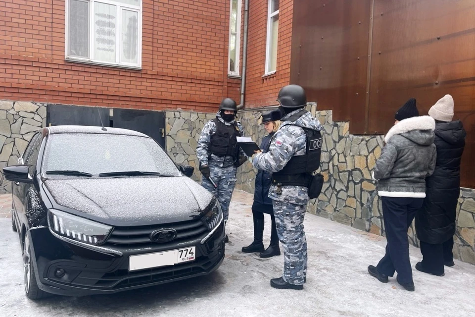 Приставы изъяли машину. Фото: ГУФССП по Челябинской области