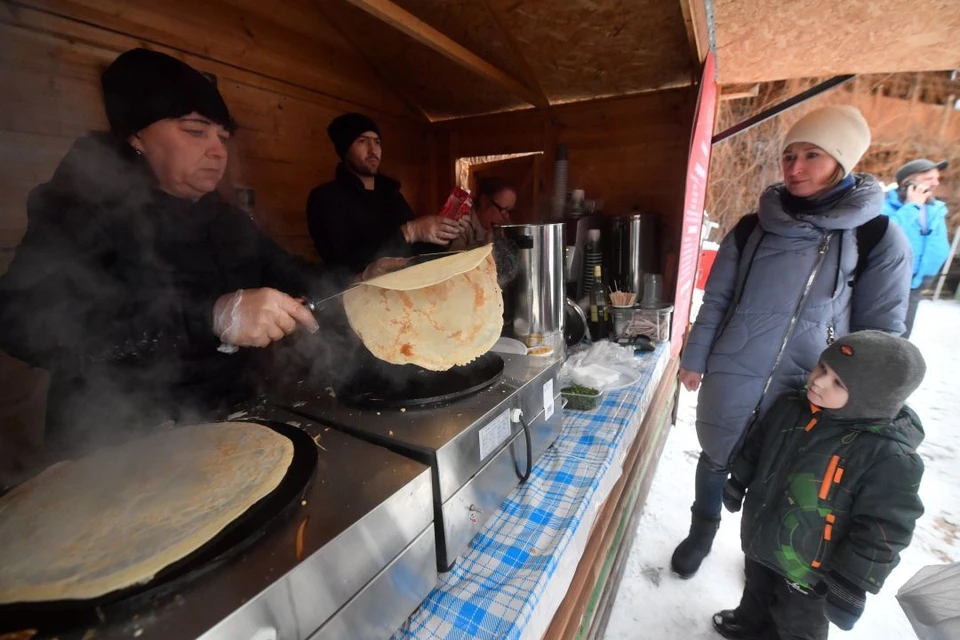 На городских ярмарках можно попробовать блины с разными начинками