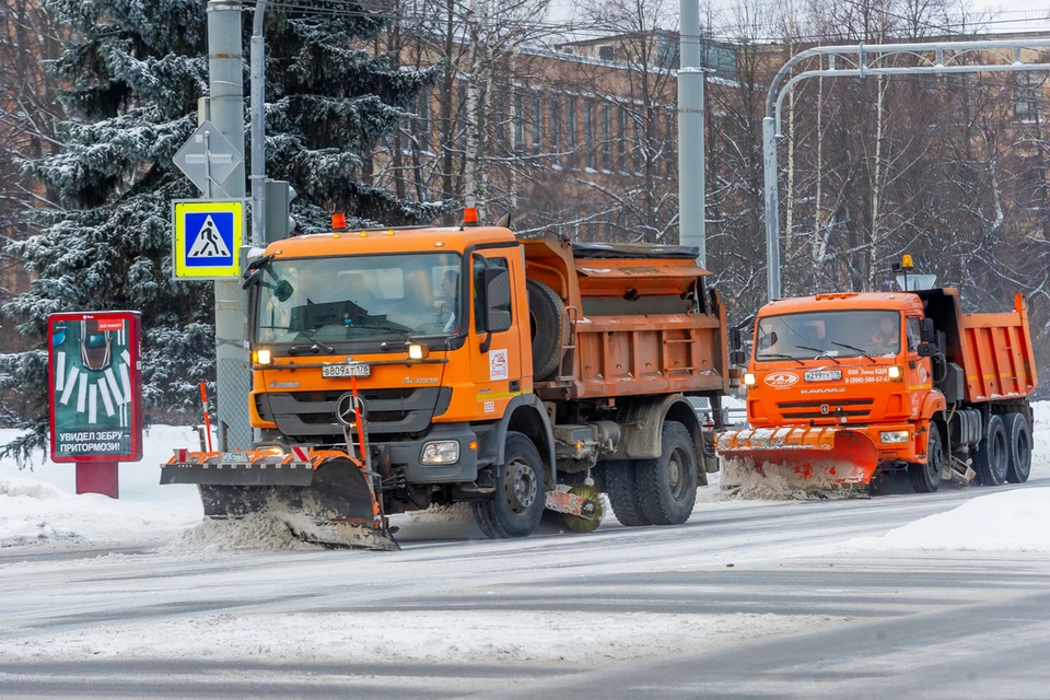 Около 10 тысяч кубометров снега убрали ДЭУ Новосибирска за прошедшие сутки.