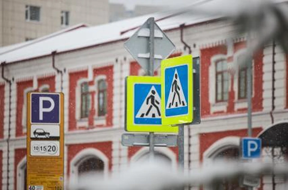 На улице Ленина в Ульяновске столкнулись два автомобиля и сбили пешехода. Фото архив КП
