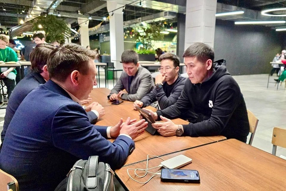 В Якутии прошел финал конкурса в «Квартале труда». Фото: телеграм-канал Анатолия Семенова