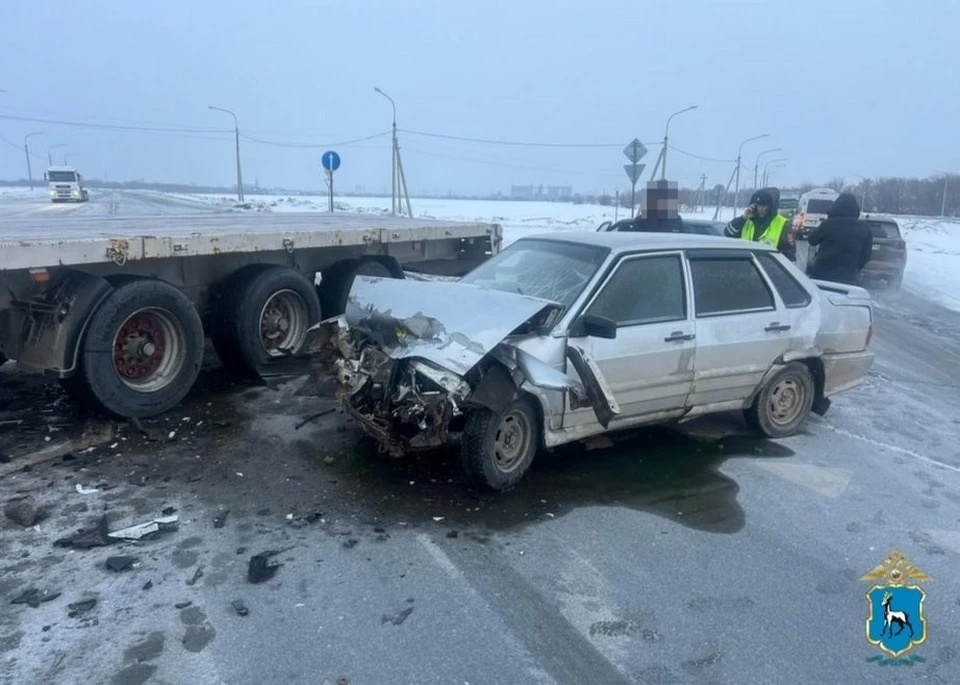 Водитель пострадал из-за столкновения. Фото: ГУ МВД России по региону