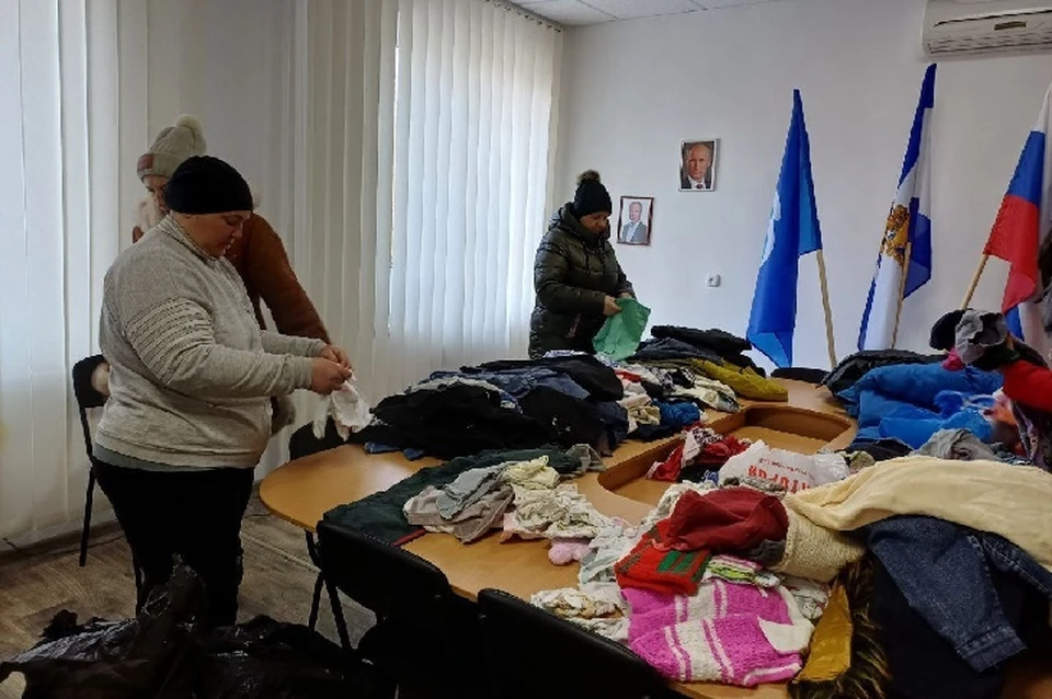 В Великолепетихском округе Херсонской области выдали гуманитарную помощь. ФОТО: администрация Великолепетихского МО
