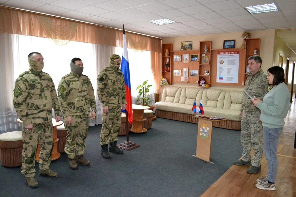 Все трое военнослужащих являются примерами истинного служения Родине. ФОТО: Администрация Старобельского МО ЛНР