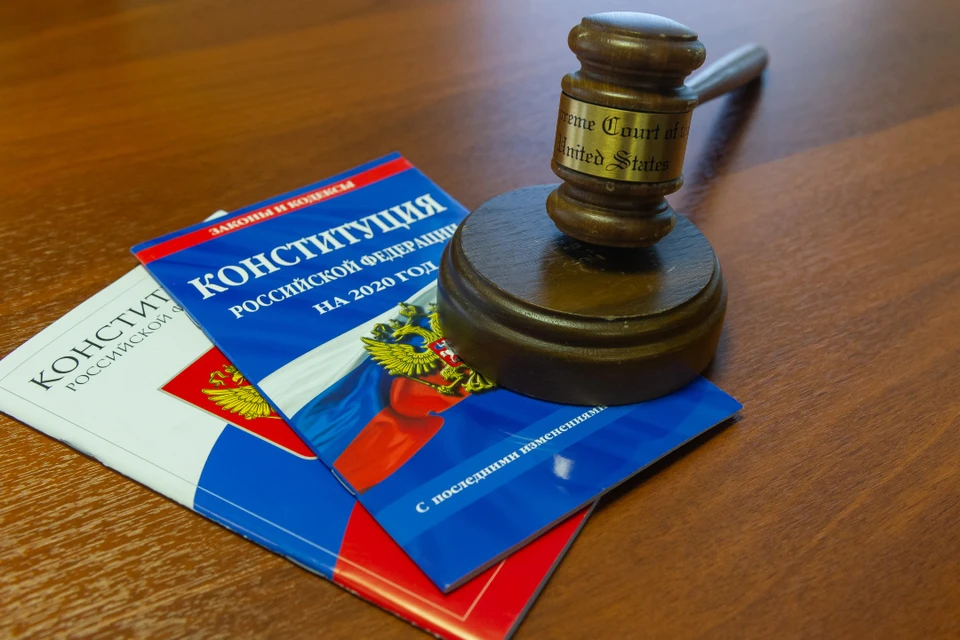 Пожилая петербурженка получит нагрудной знак.