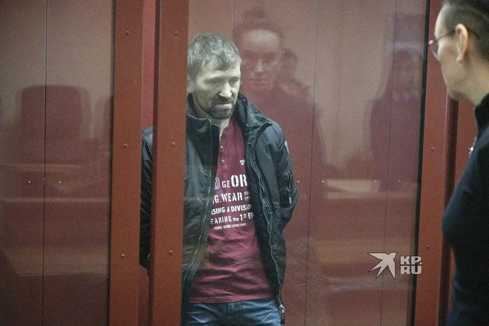 Суд отправил в психбольницу екатеринбуржца, убившего внука на глазах у матери