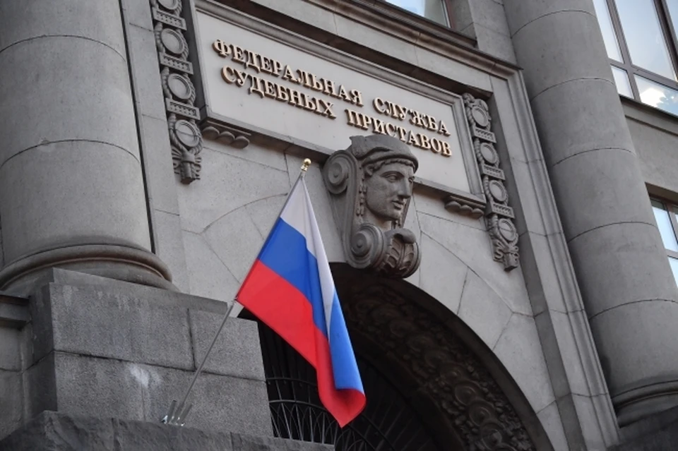 Новосибирец выплатил банку миллионный долг после вмешательства приставов.