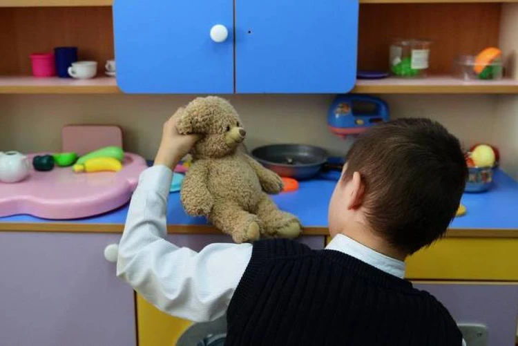 «Проснулся — нет ни няни, ни ребенка»: Осужден ростовчанин, который едва не лишил уха женщину, смотревшую за его детьми