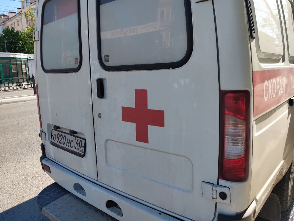 В Калуге пенсионерка потеряла сознание на автобусной остановке