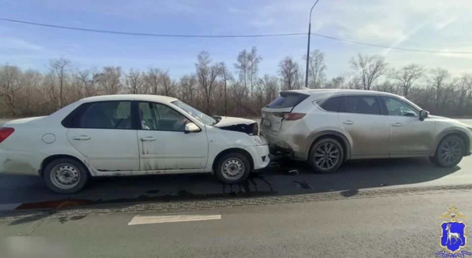 Водитель одного из автомобилей не выбрал безопасную дистанцию