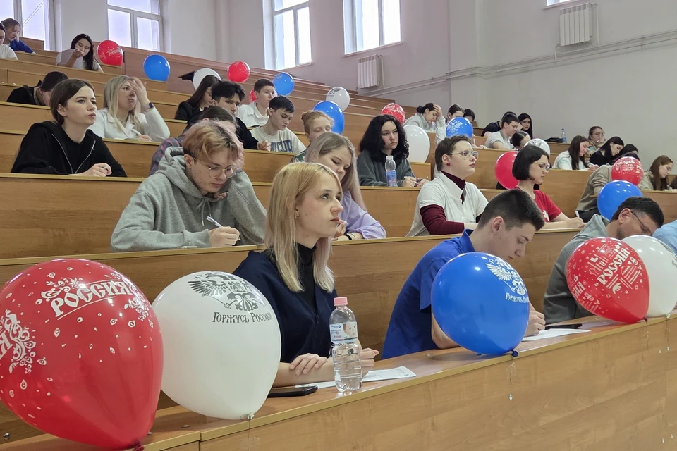 Большинство будущих врачей писали «Тотальный диктант» впервые.