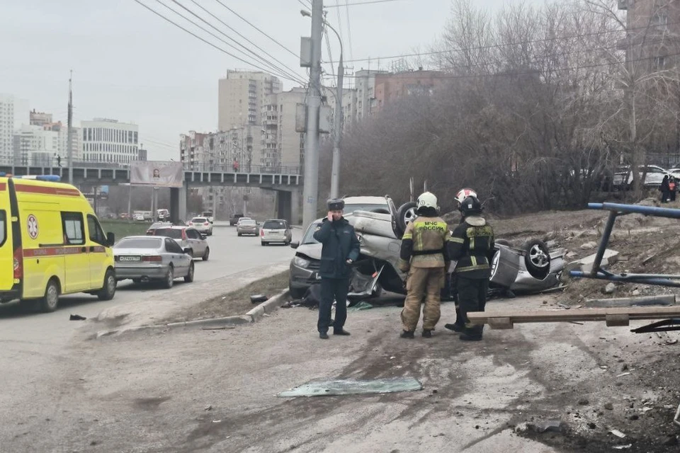 В Новосибирске водитель «Тойоты» насмерть сбил сотрудника заправки.