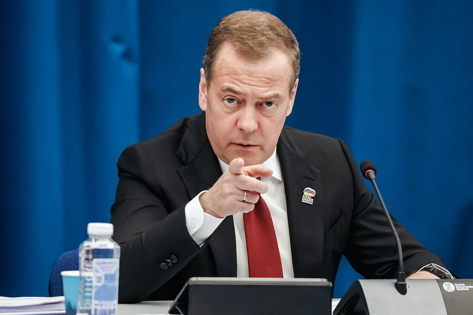 Дмитрий Медведев раскритиковал политику США