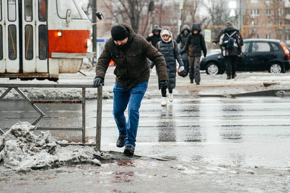 В Ульяновске на случай снегопада на пяти машинах оставили зимнее оснащение