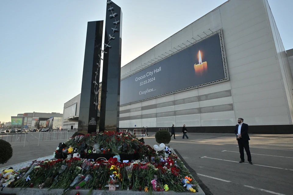 ТАСС сообщил о колото-резанных ранах на телах погибших жертв «Крокуса»