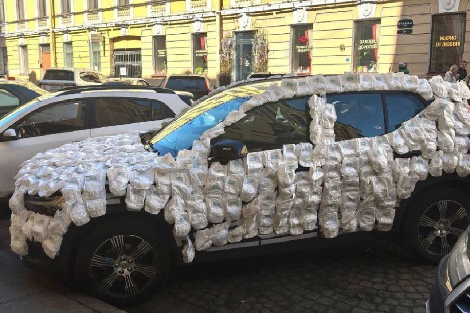 Памперс-мобиль заметили на улицах Петербурга. Фото: телеграм-канал spb_top_news