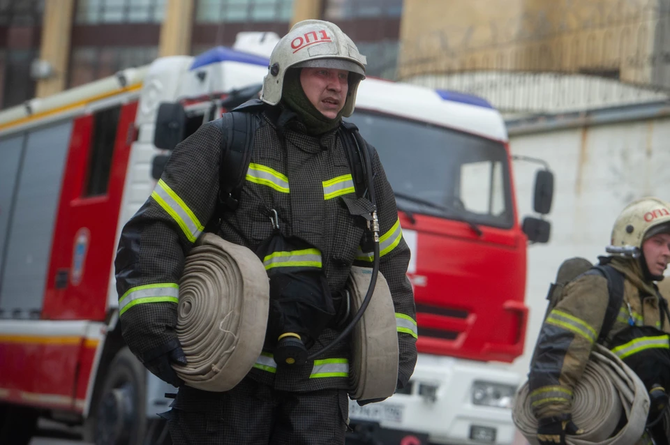 В Ростовской области за сутки пожарные выезжали на 16 происшествий
