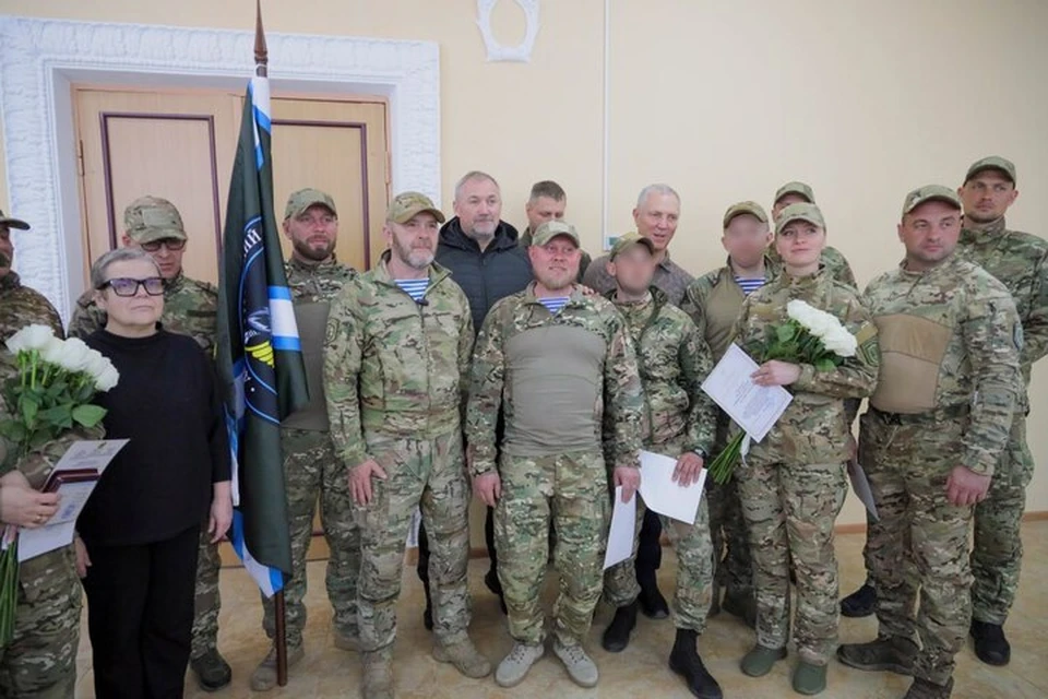 Отряд имени Маргелова поздравили с двухлетием боевой работы руководители Херсонской области. Фото: тг-канал Константина Басюка
