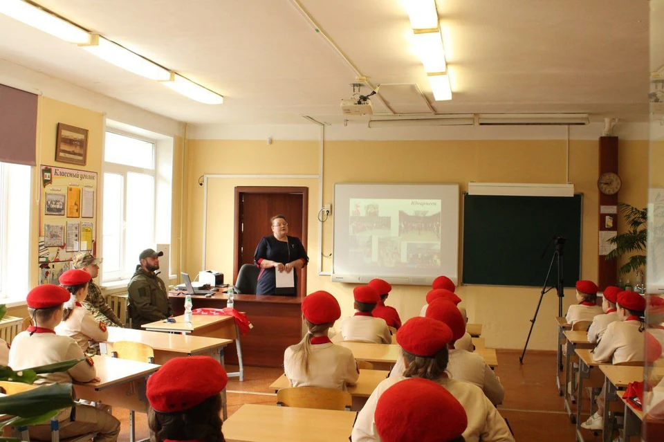 На классном часе из регионального цикла «Память военных лет».