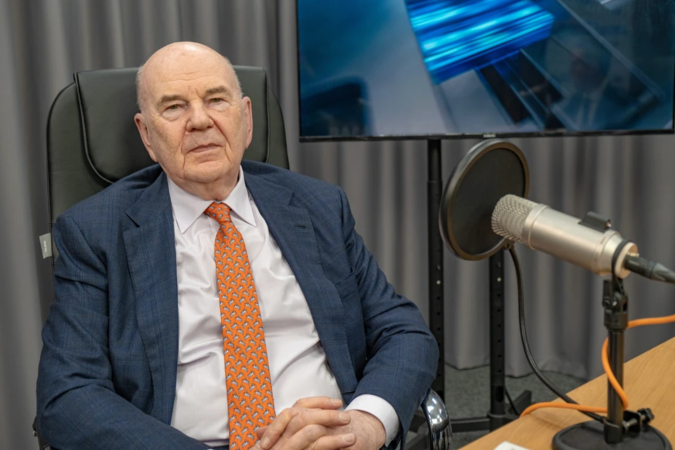Владимир Порханов празднует 78-летие