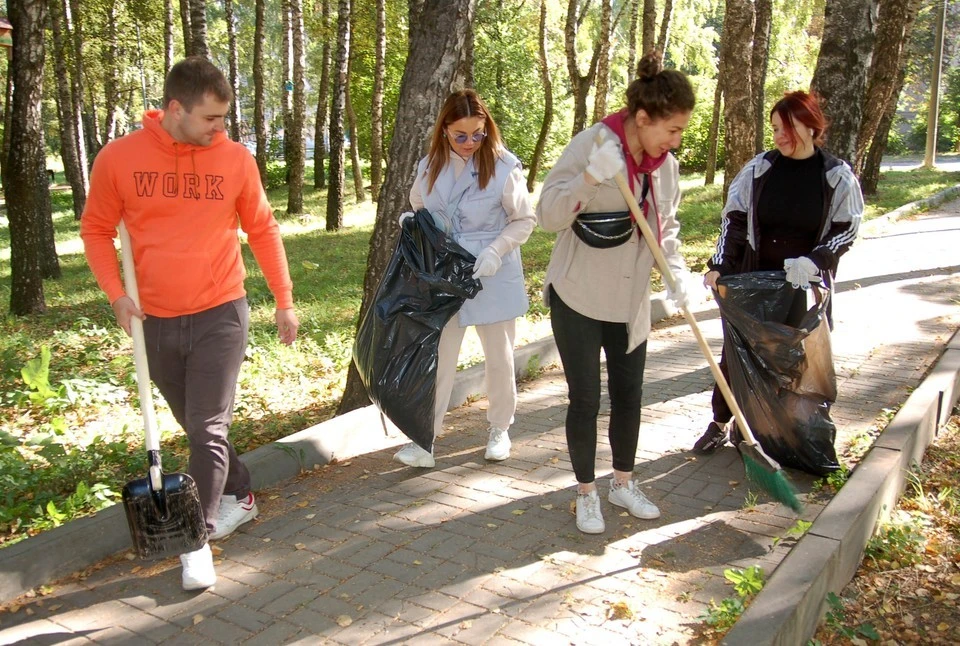 Всероссийский субботник прошел в Тульской области.
