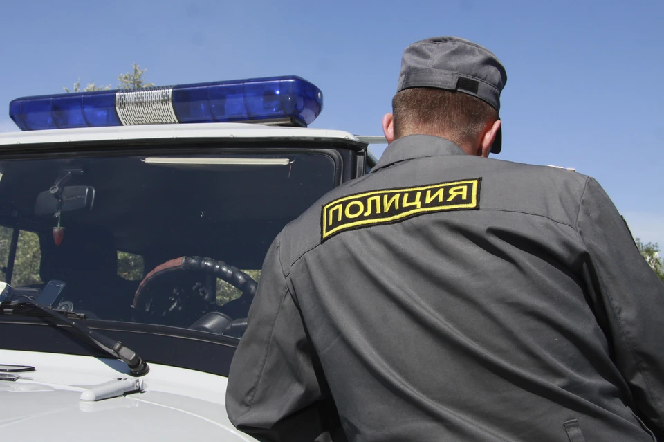 На месте работают сотрудники полиции