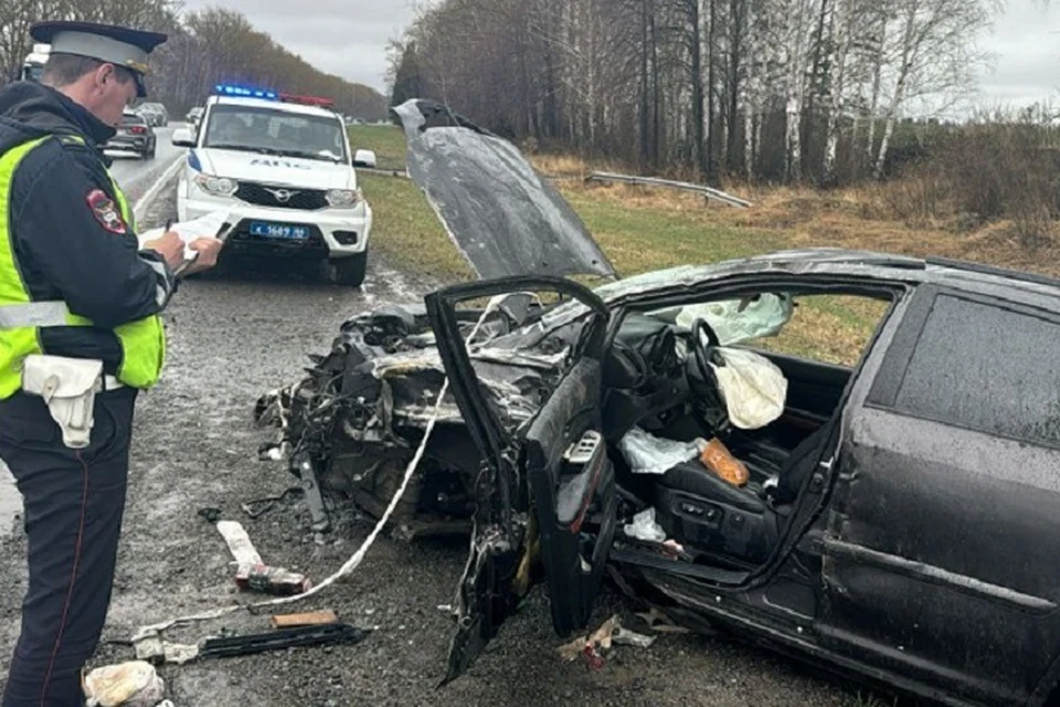 Водитель влетел в элитную иномарку и решил сбежать в лес. Фото: Госавтоинспекция Свердловской области