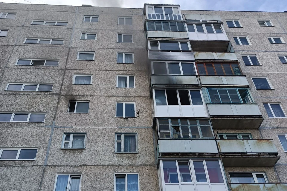 Причины пожара и ущерб от него устанавливаются. Фото: Управление по ГОЧС и ПБ Мурманской области / vk.com/murman01