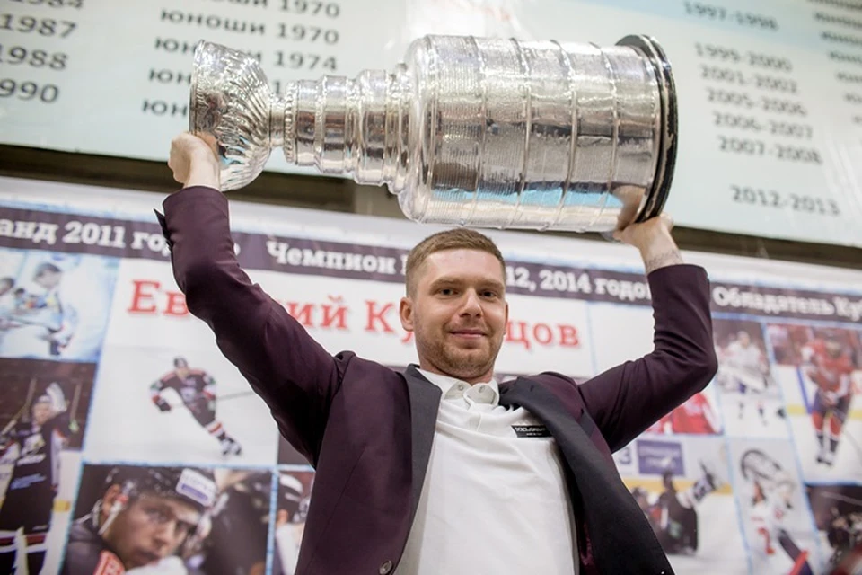 Евгений Кузнецов в 2024 году подписал четырехлетний контракт со СКА.