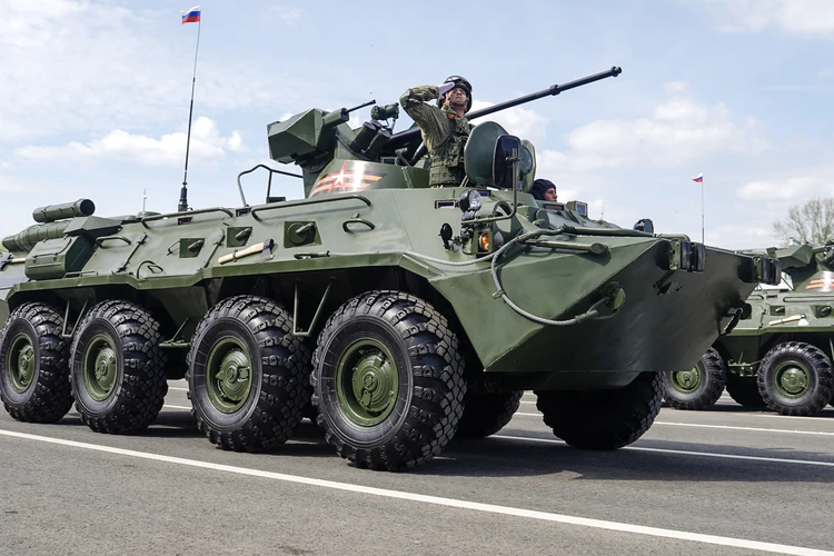 Военная техника и участники Парада Победы 2025 в Самаре: лучшие места для обзора и порядок движения