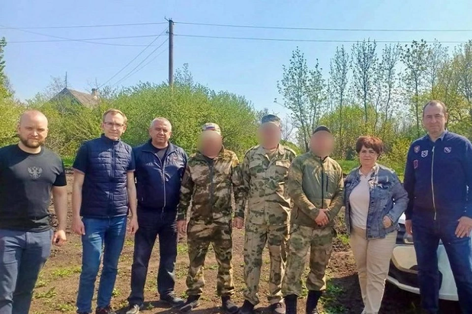 Собирать такие грузы помогают волонтеры и предприниматели. Фото: соцсети губернатора.