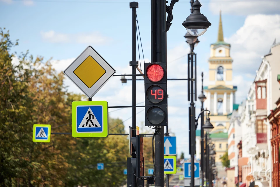 На двух перекрестках уже успели провести восстановительные работы.
