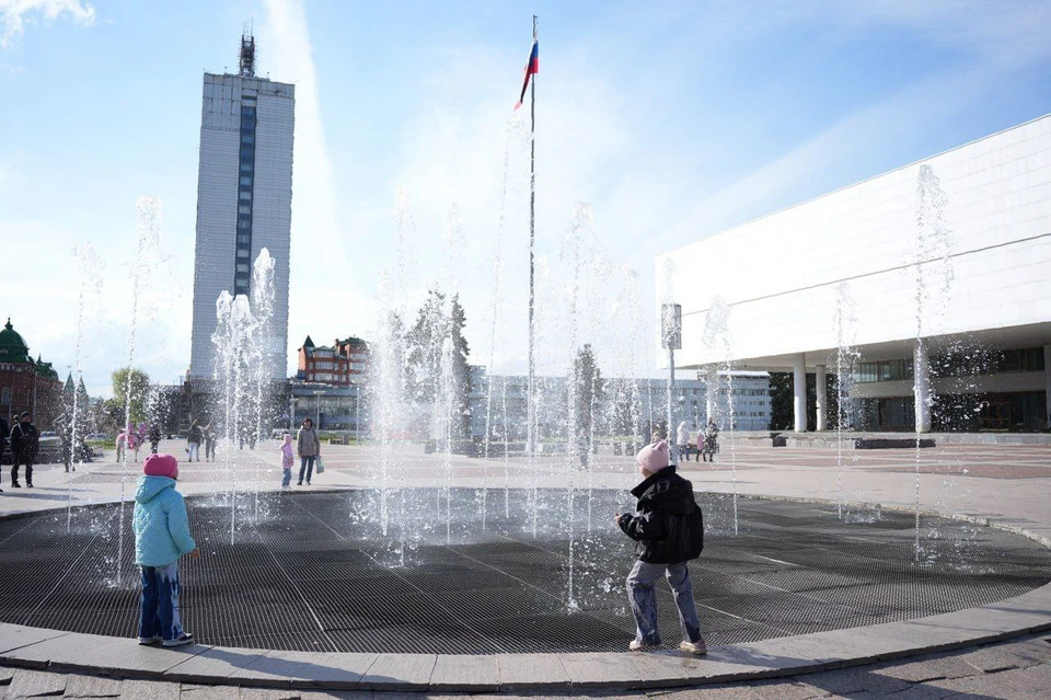Больше 500 человек 1 мая увидели процесс запуска в Ульяновске городских фонтанов | ФОТО: администрация Ульяновска
