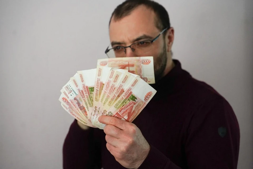 74% ульяновцев не согласны полностью отказаться от наличных денег