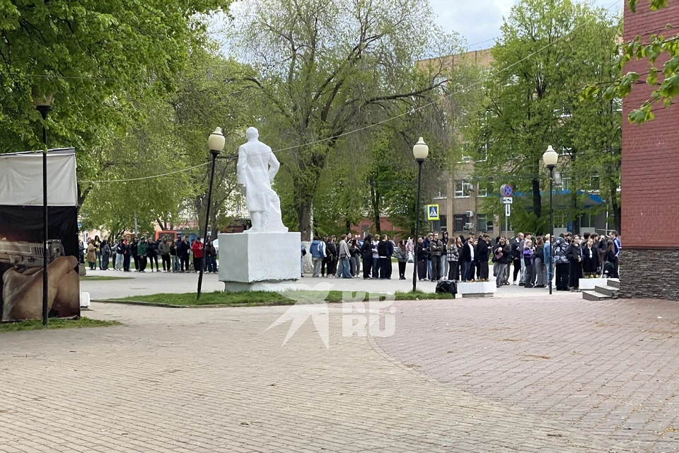 Концерт Хаски в Рязани 2025: огромная очередь.