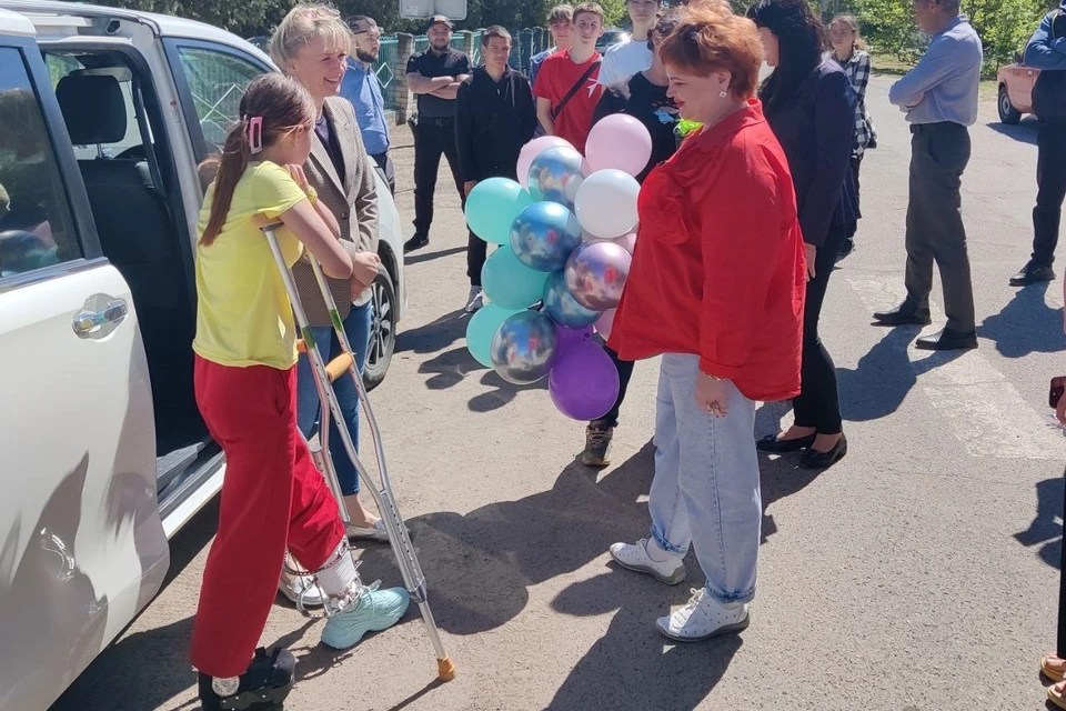 Ярославу дома ждала теплая встреча. ФОТО: Администрация Голопристанского округа.