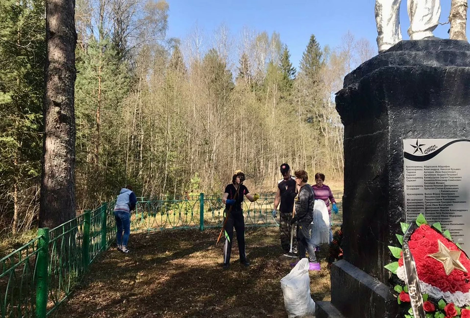 В Тверской области ведется работа по благоустройству и ремонту воинских захоронений и мемориалов.