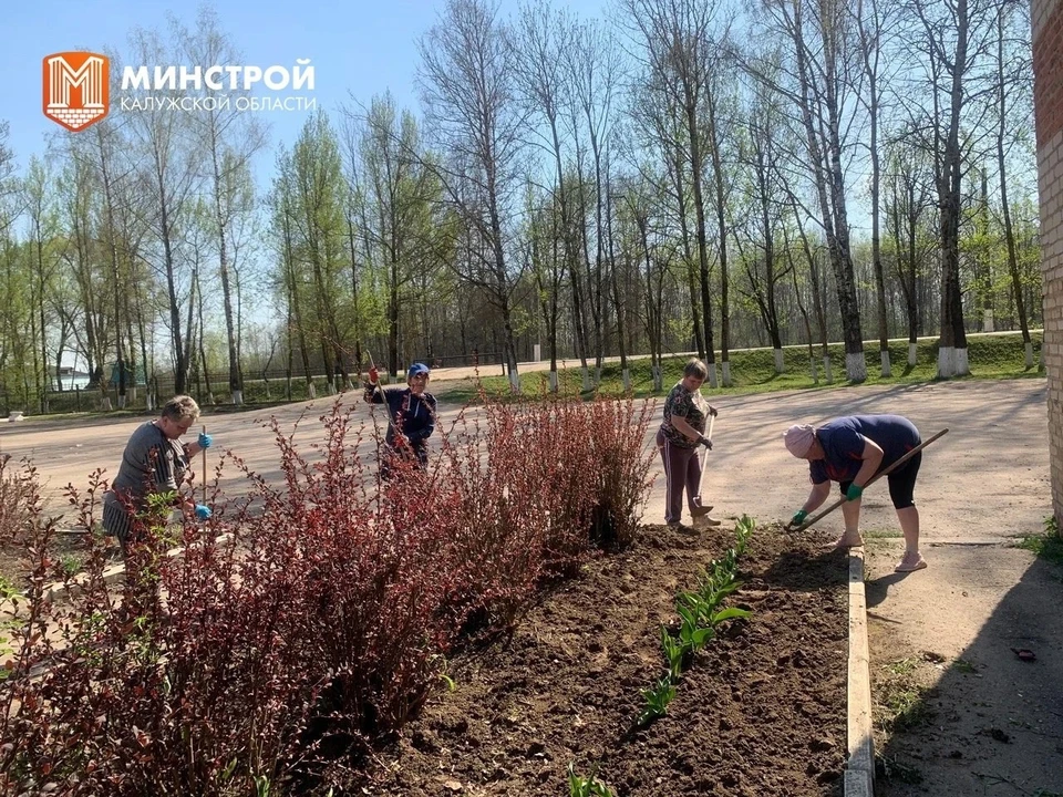 В Калужской области с начала месячника благоустройства провели 4759 субботников.