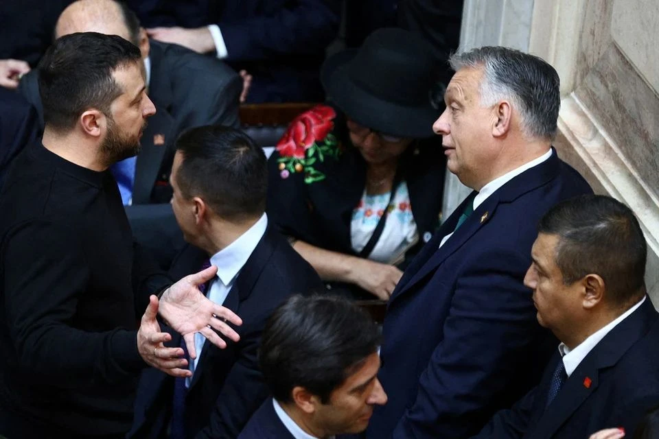 Власти Венгрии снова открестились от приема Украины в ЕС: ущерба больше, чем от боевых действий