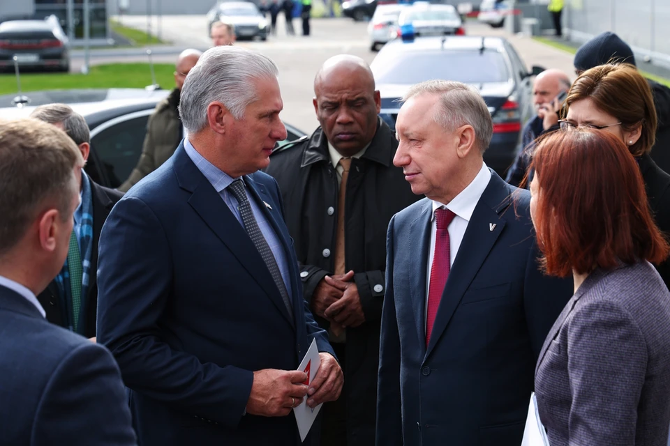 Президент Кубы и Александр Беглов на новой деловой встрече. Фото: Смольный