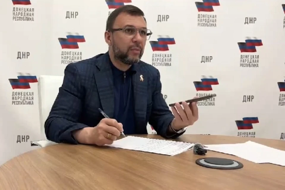 Денис Пушилин провел серию телефонных разговоров, чтобы уточнить выполнение ранее поставленных задач. Фото: ТГ/Пушилин