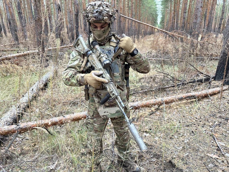 Гуманитарный груз весом более 10 тонн доставили крымские волонтеры в Курскую область